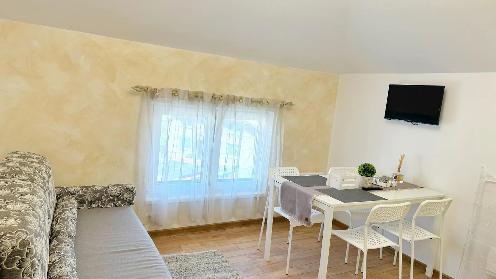 Art Guest House Vintage Burgas City Apartament